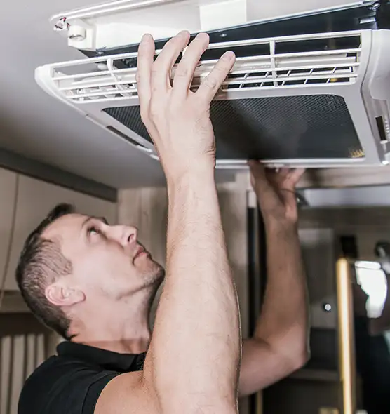  Professional Licensed And Insured Cleaners in Huntsville, TX